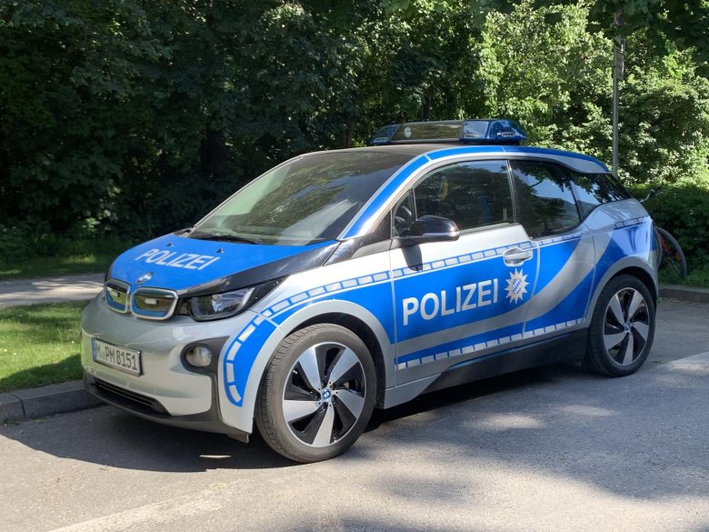 Bmw i3 police