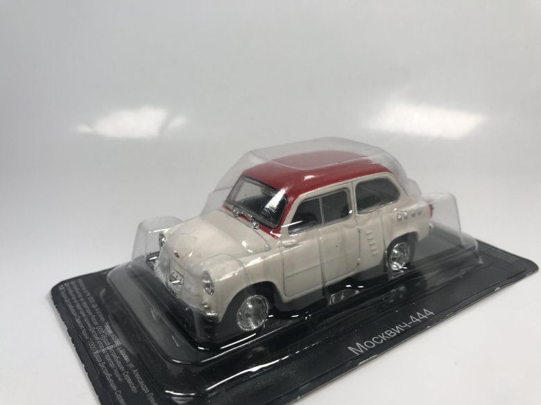 Коллекционная модель автомобиля заз