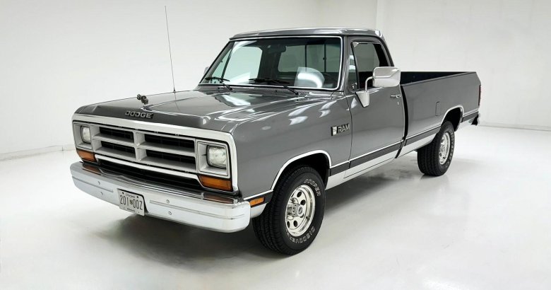 Dodge d100 1987