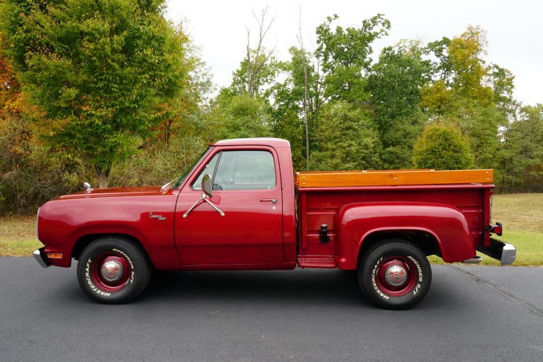 Dodge d100 pickup 1979