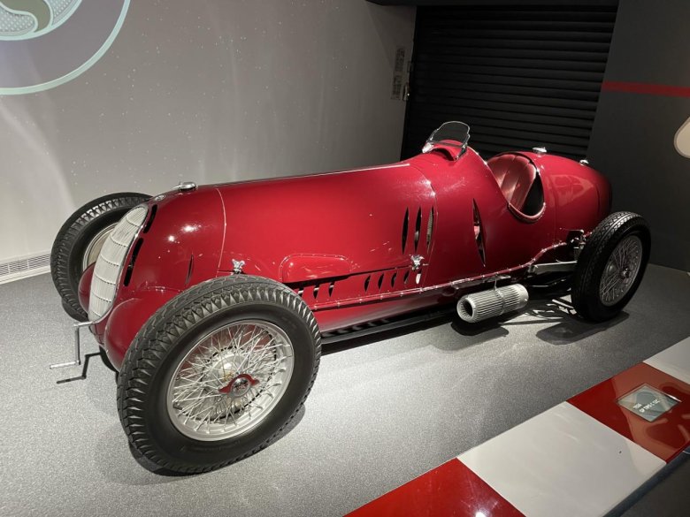 Alfa romeo 12c 1936