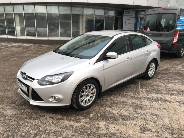 Ford Focus 3 серебристый