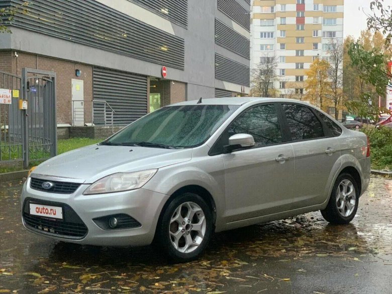 Ford Focus 2 седан серебристый