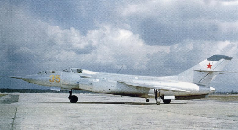 Як 28 сверхзвуковой самолёт