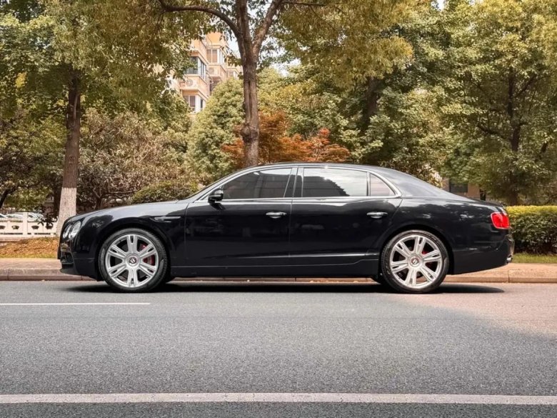 Bentley flying spur