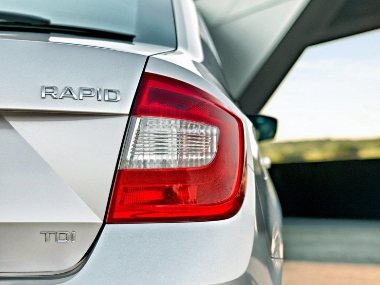 Skoda Rapid 2012
