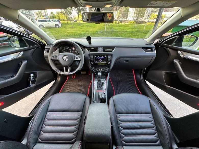 Skoda octavia rs 2018 салон