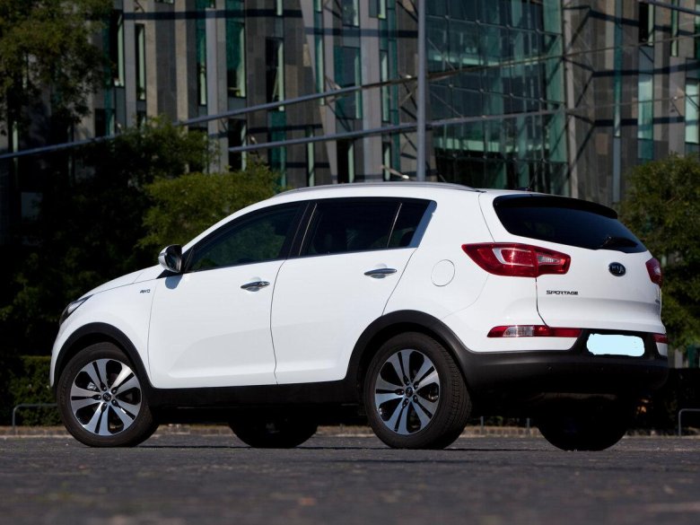 Kia Sportage 2011 белый