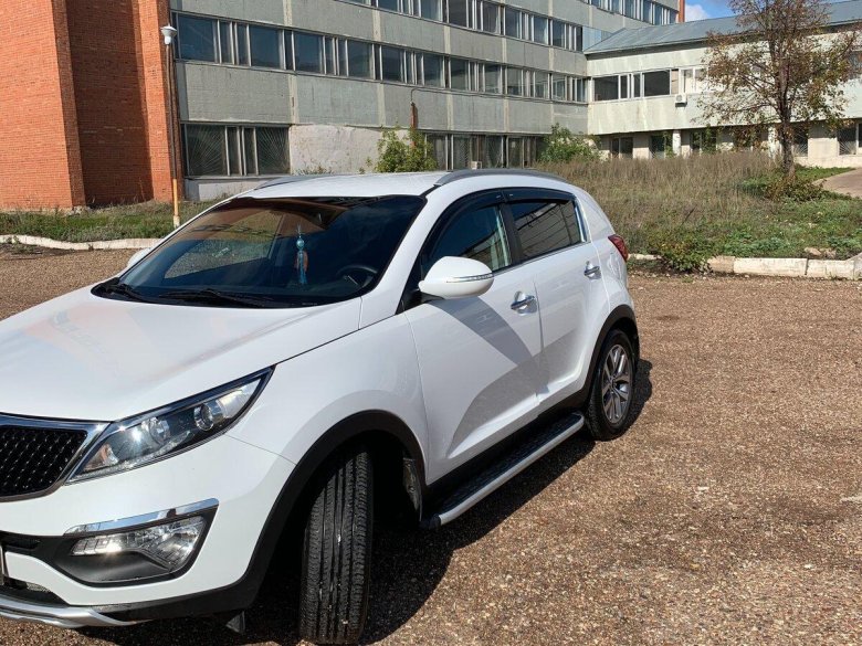 Киа спортейдж белая