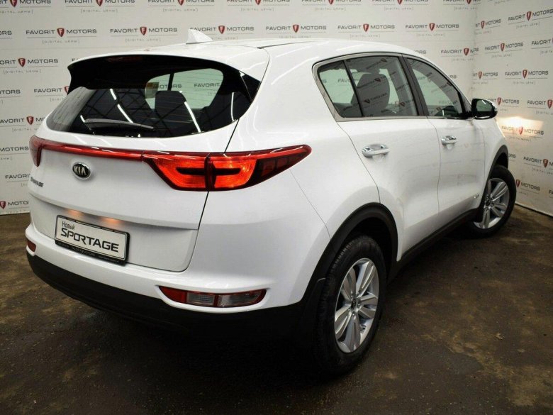 Киа Спортейдж белая