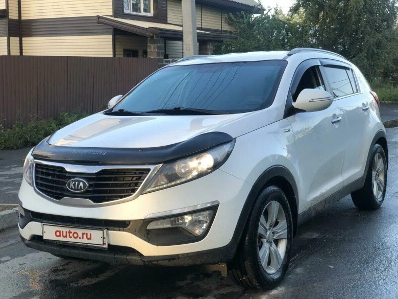 Киа спортейдж 2013 года белая