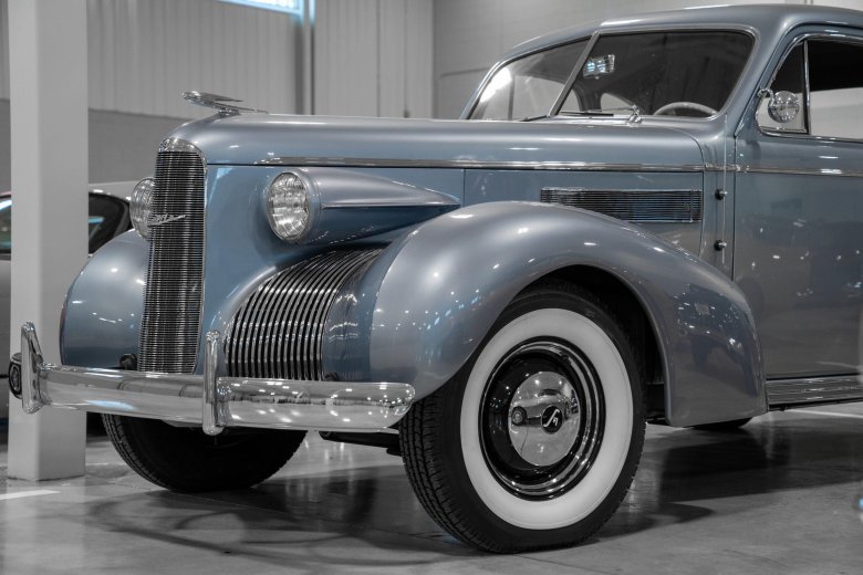 Cadillac series 65 1937