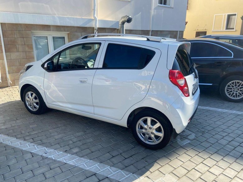 Шевроле спарк м300