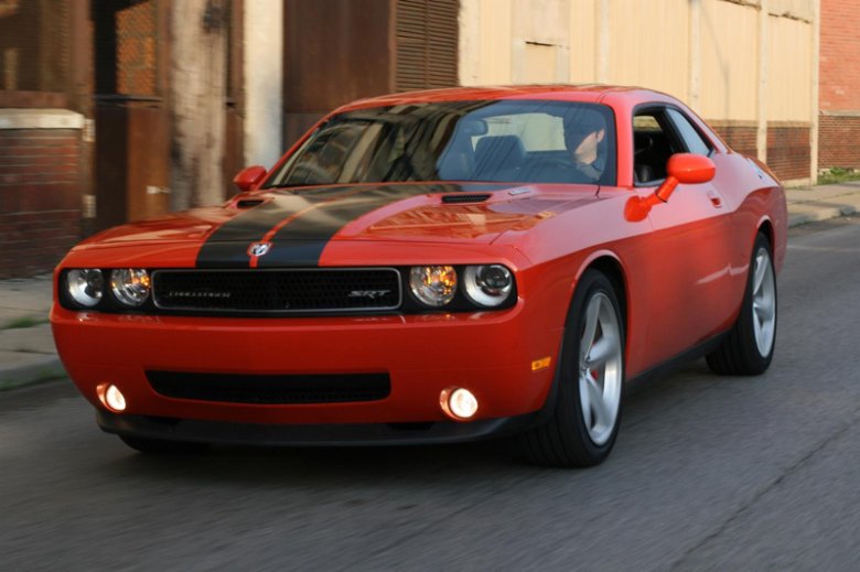 Додж челленджер срт 2010