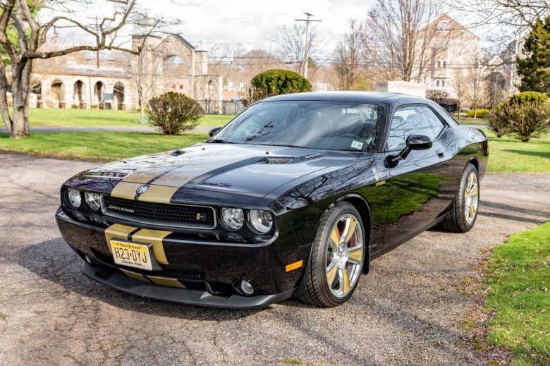 Dodge challenger 2010
