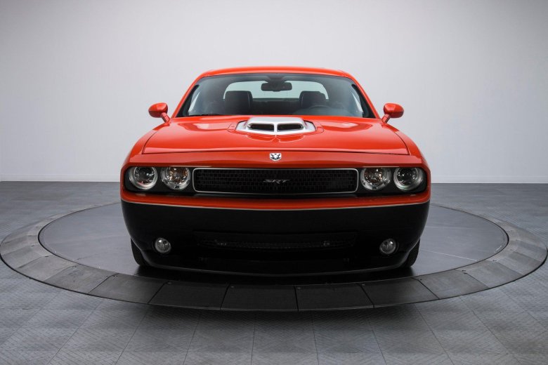 Dodge challenger srt8 2008