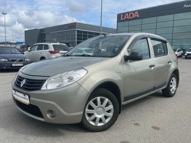 Renault Sandero 2011