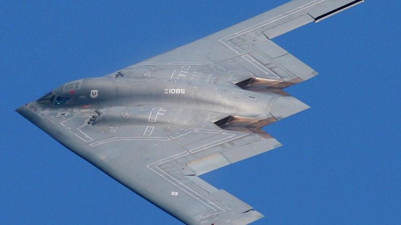 Стелс бомбардировщик b 2