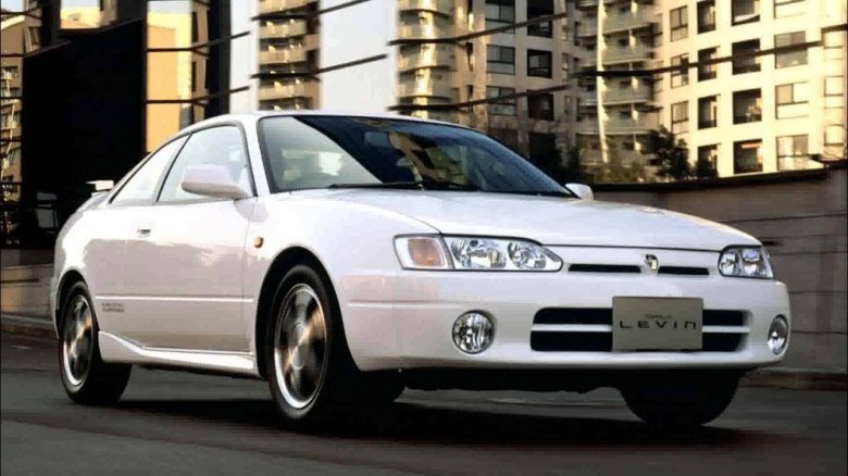 Toyota Corolla Levin ae111 bz-r