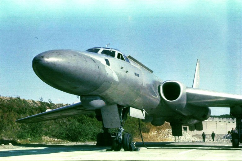 Ту 16 реактивный самолёт