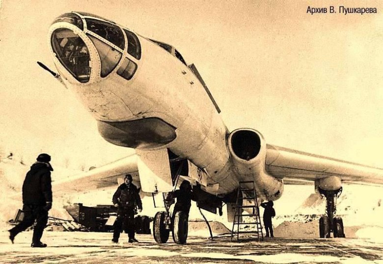 Бомбардировщик реактивный ту-16