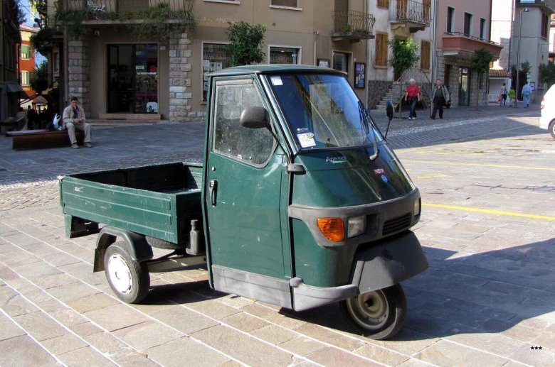Мотороллер piaggio ape
