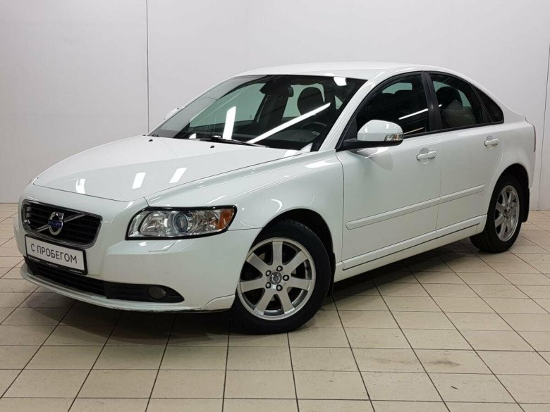 Вольво с40 2010 белая