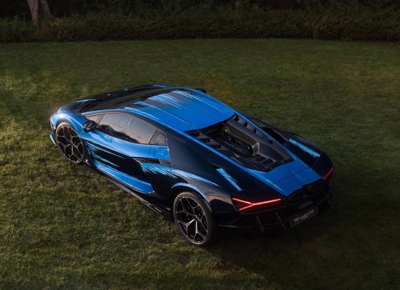 Lamborghini revuelto 2024