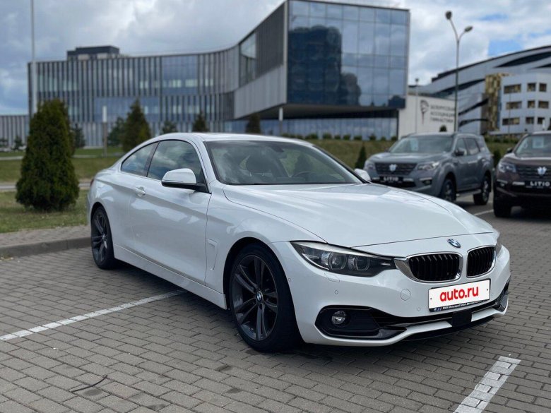 Белая бмв