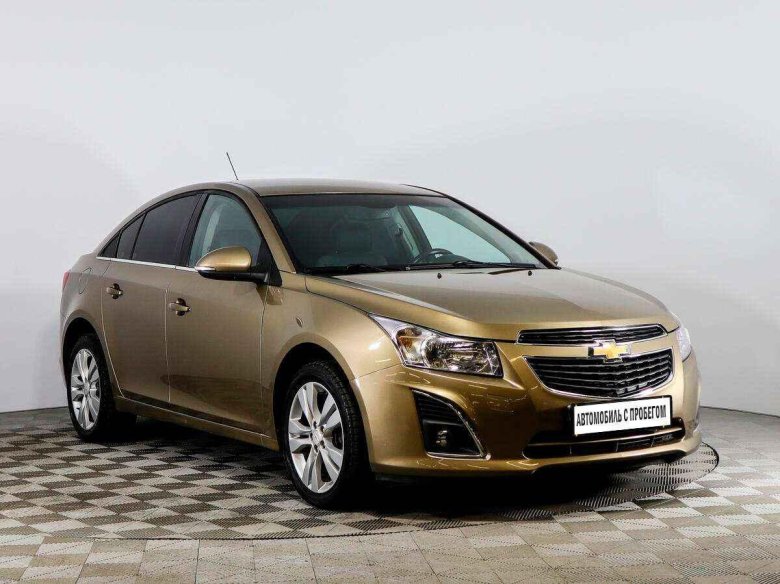 Шевроле бежевая