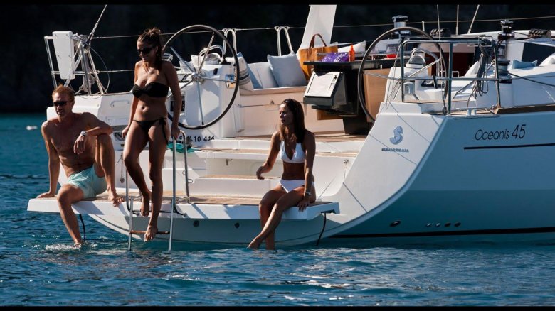 Яхта Бенету 45