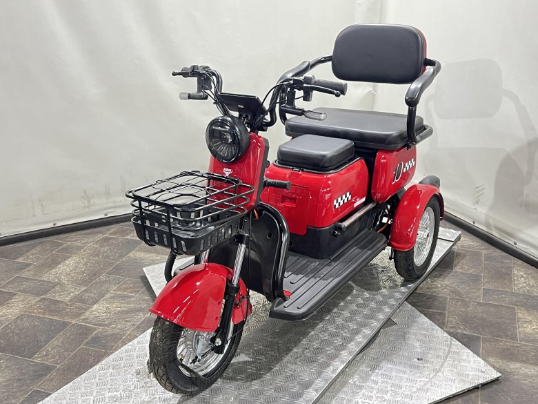 Грузовой электротрицикл rutrike амулет 1100