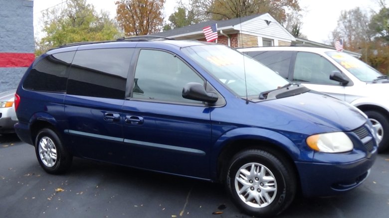 Додж Караван 2002 года