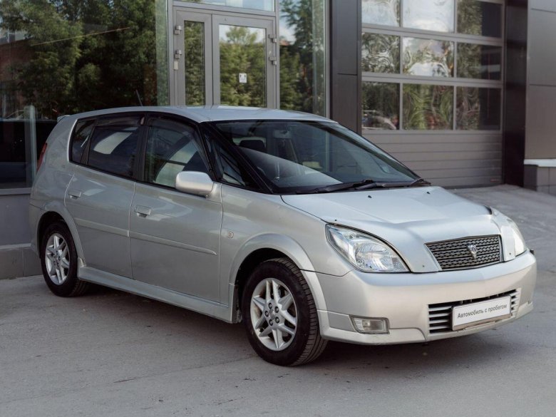 Тойота опа 2000