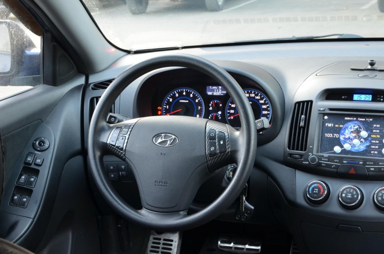 Hyundai elantra 2008 салон