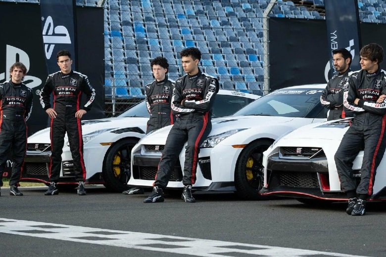 Гранд Туризмо фильм 2023