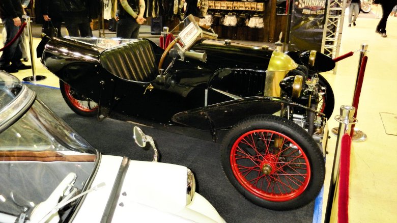 Старинные автомобили