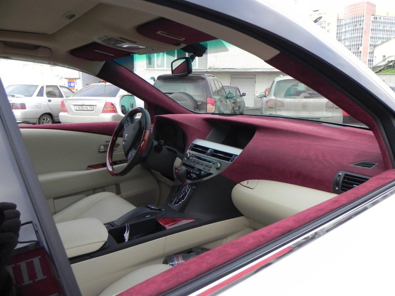 Lexus rx350 красный салон