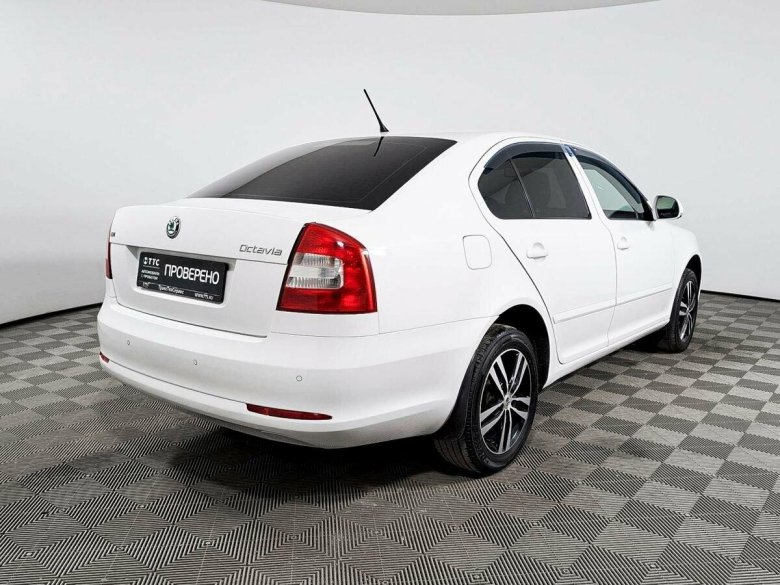 Белый шкода октавия