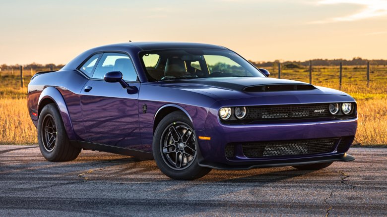Dodge challenger srt hellcat