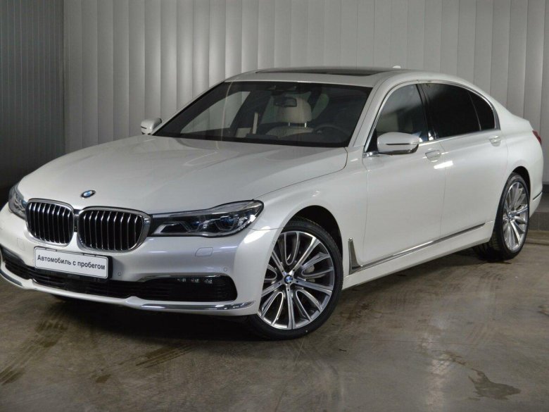 BMW 7 белая