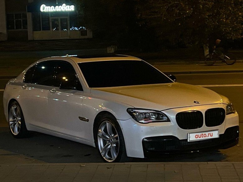 Бмв 7 2011 белый