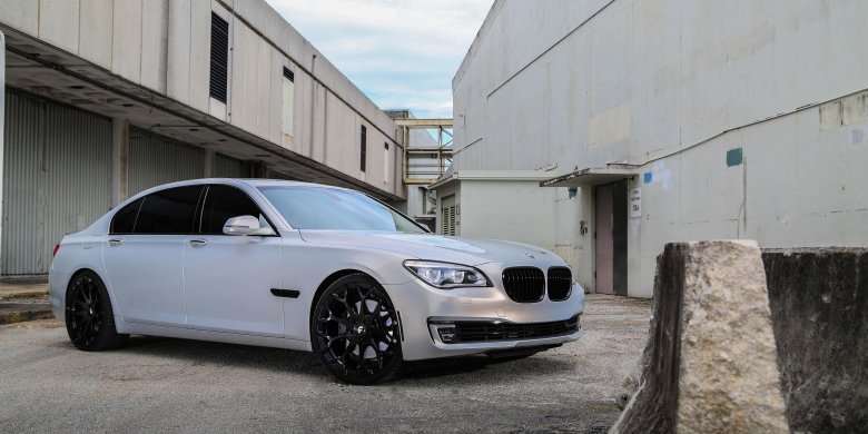 BMW 7 f01 r22
