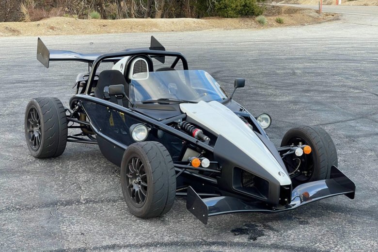 Ariel atom 2000