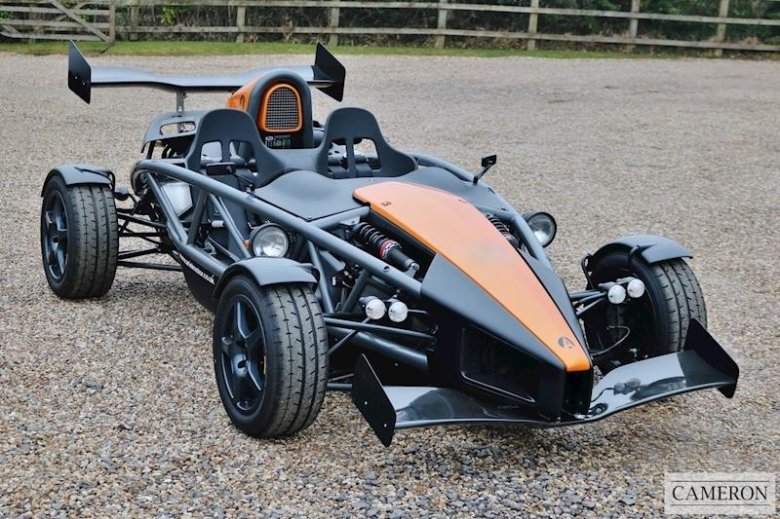 Ariel atom 500 v 8
