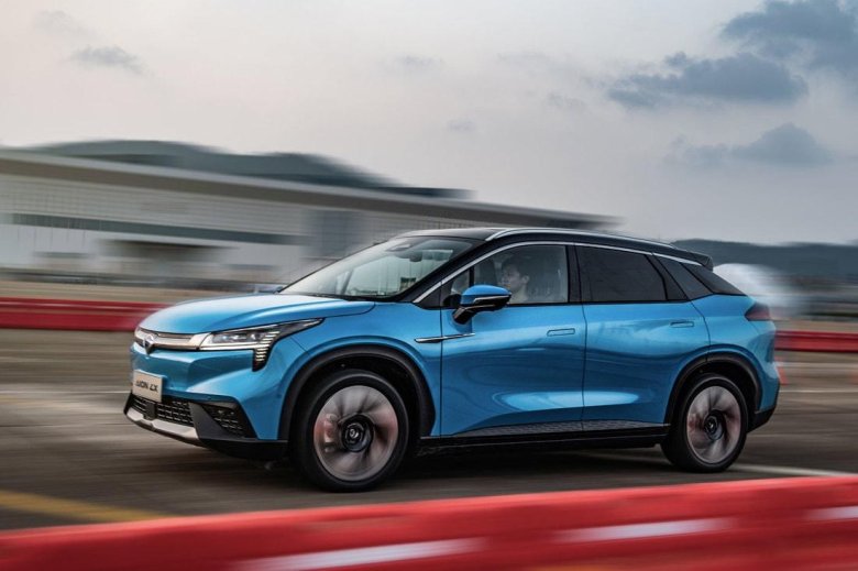 Китайский электромобиль neta