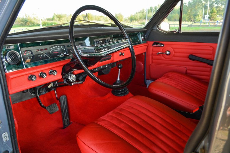 Газ 24 автомобиль салон