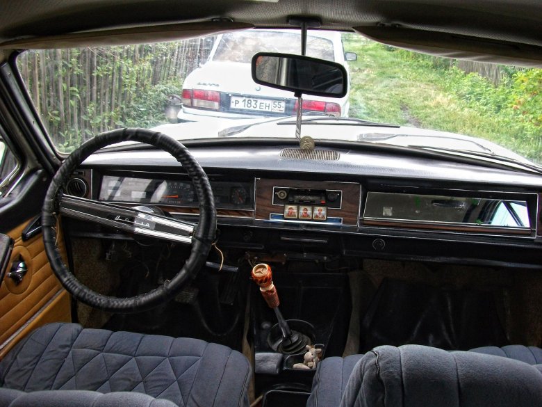 Волга газ 2402 салон