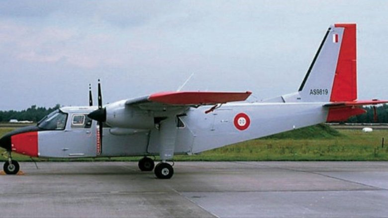 Двухмоторный самолет