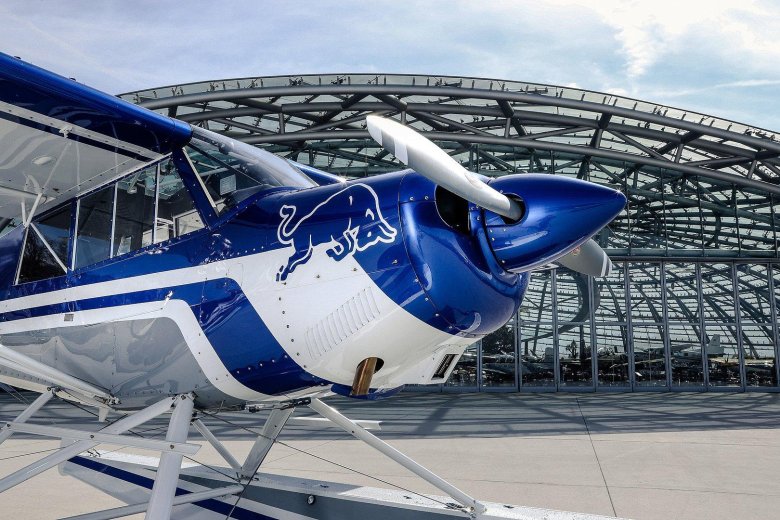 Cessna 172 ангар